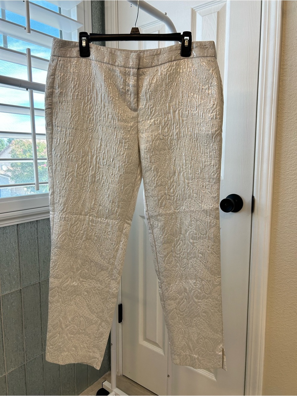 Liz Claiborne Ivory Textured Straight-Leg Pants